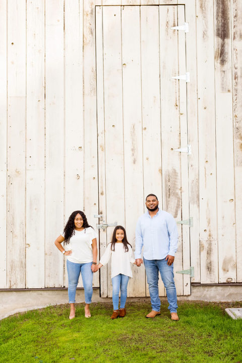 rustic family portraits at bernal ranch park