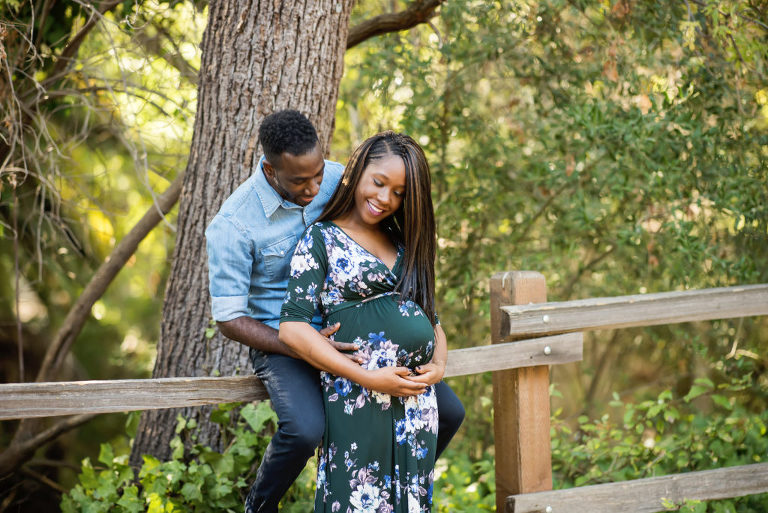 Fall Maternity Session in Calgary Erin and Matt - Calgary Wedding  Photographers | Nicole Sarah