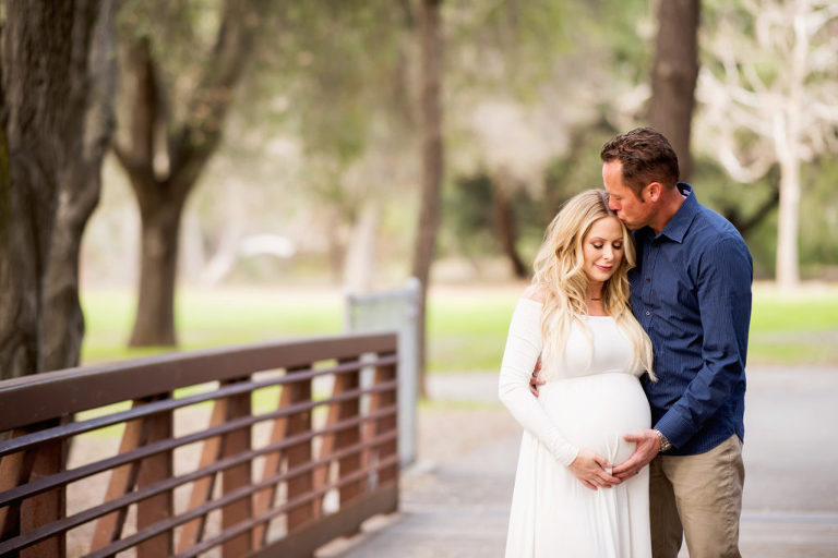 colors to wear for maternity portraits