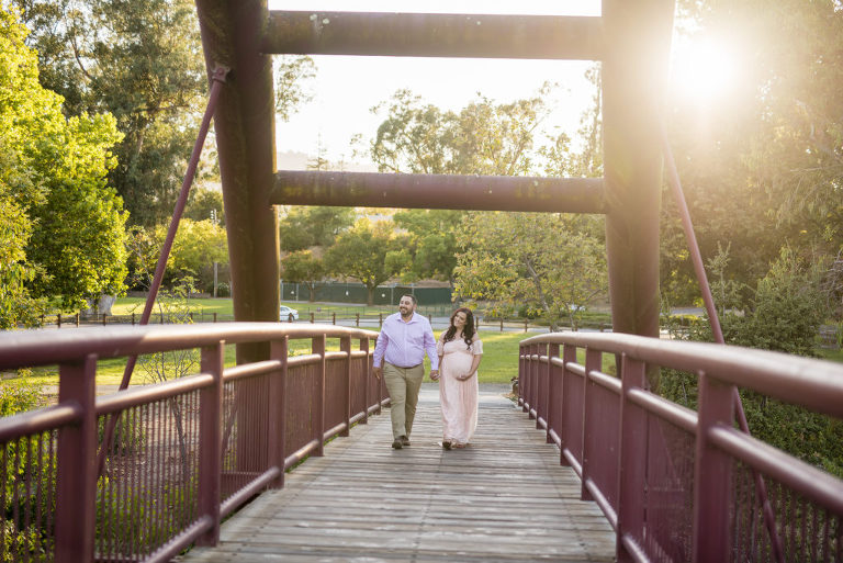 golden hour maternity portraits