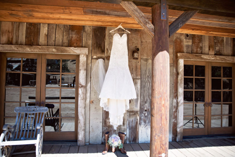 what is a wedding photography shot list