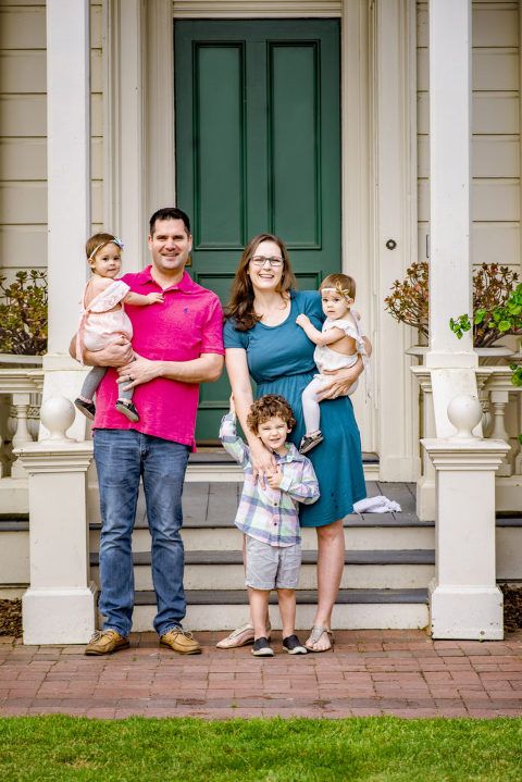 family pictures with social distancing