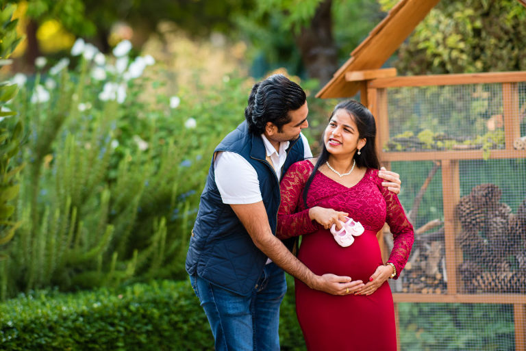 when to schedule maternity portraits