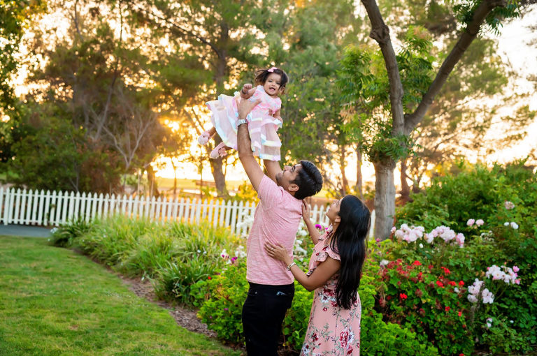 Children Feel Comfortable For Family Portraits