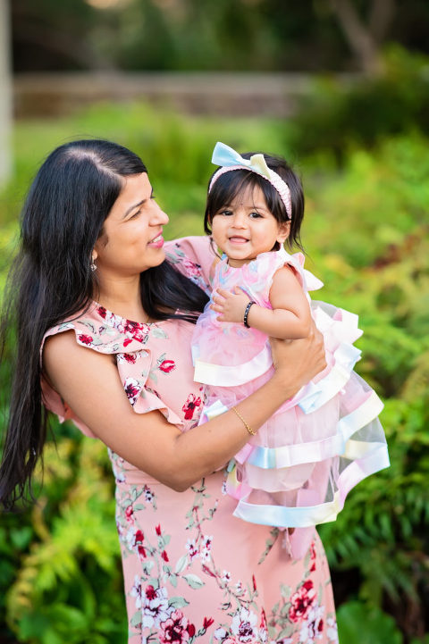 Children Feel Comfortable For Family Portraits