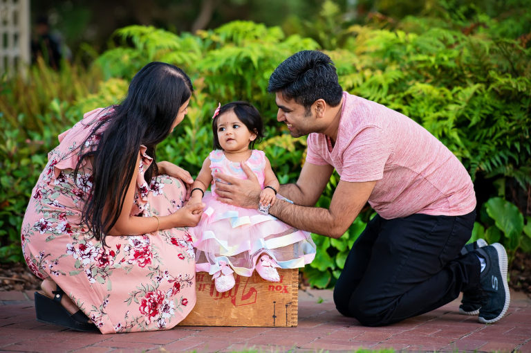 Children Feel Comfortable For Family Portraits