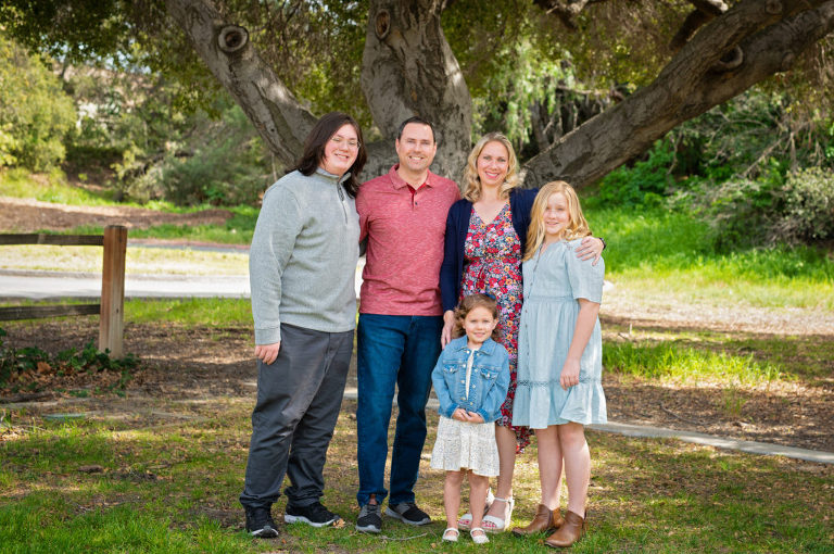 What To Do With Your Hands When Posing For Family Portraits