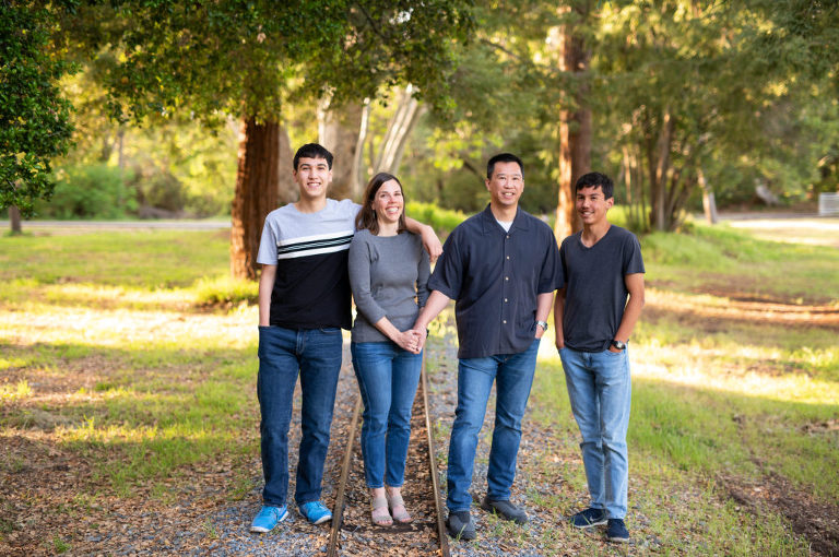 What To Do With Your Hands When Posing For Family Portraits