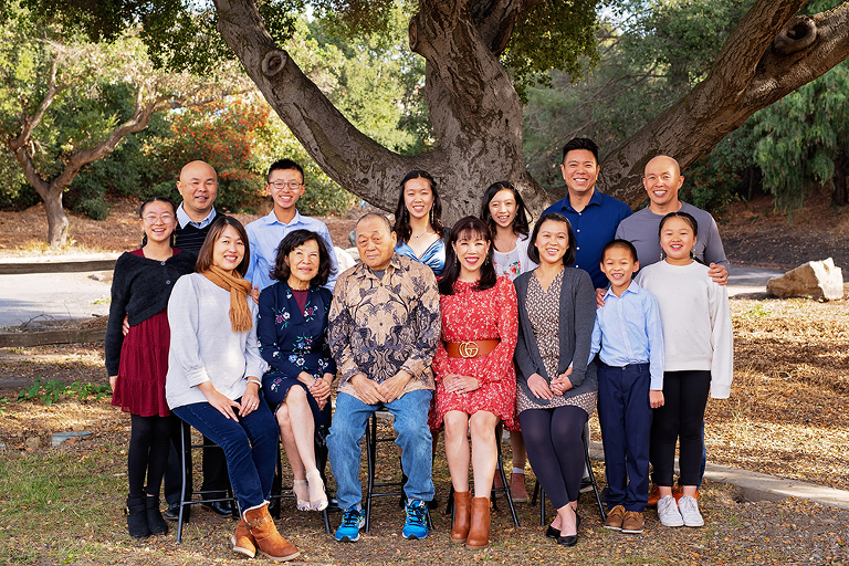 extended family portraits at hellyer park