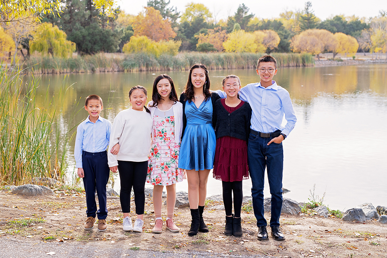 extended family portraits at hellyer park