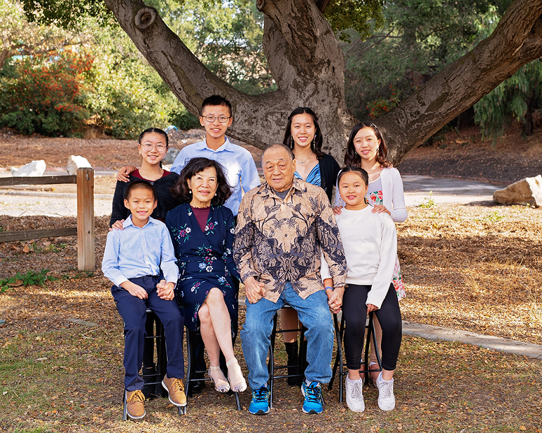 extended family portraits at hellyer park