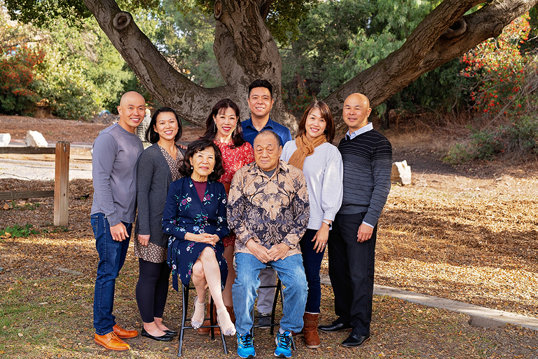 extended family portraits at hellyer park