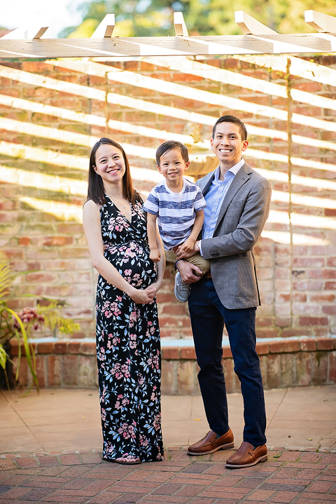 Evening Maternity Portraits at the Elizabeth Gamble Garden