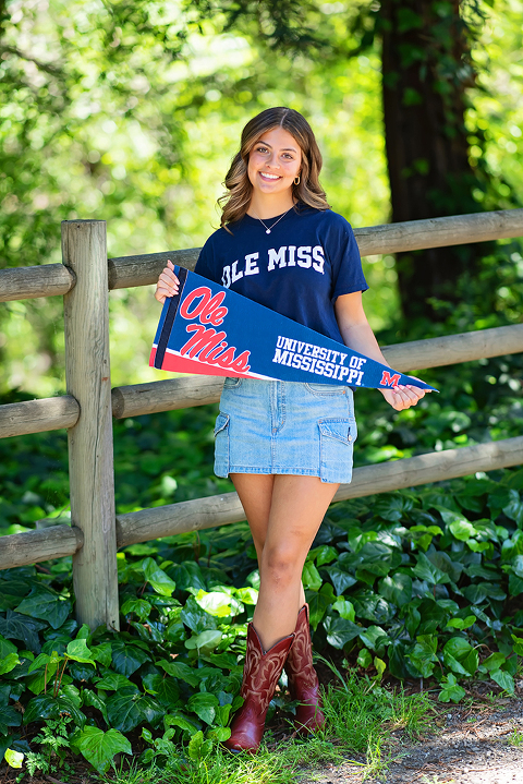 senior portraits at Oakmeadow Park